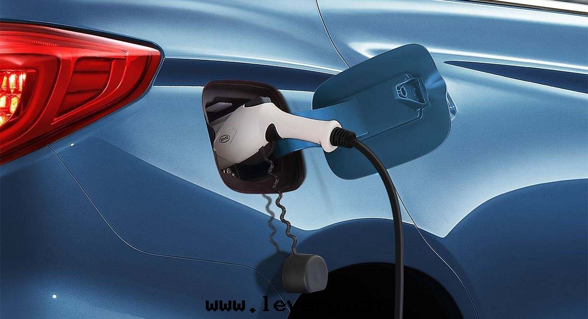 新能源車要(yào)使用(yòng)無水(shuǐ)冷(lěng)卻液