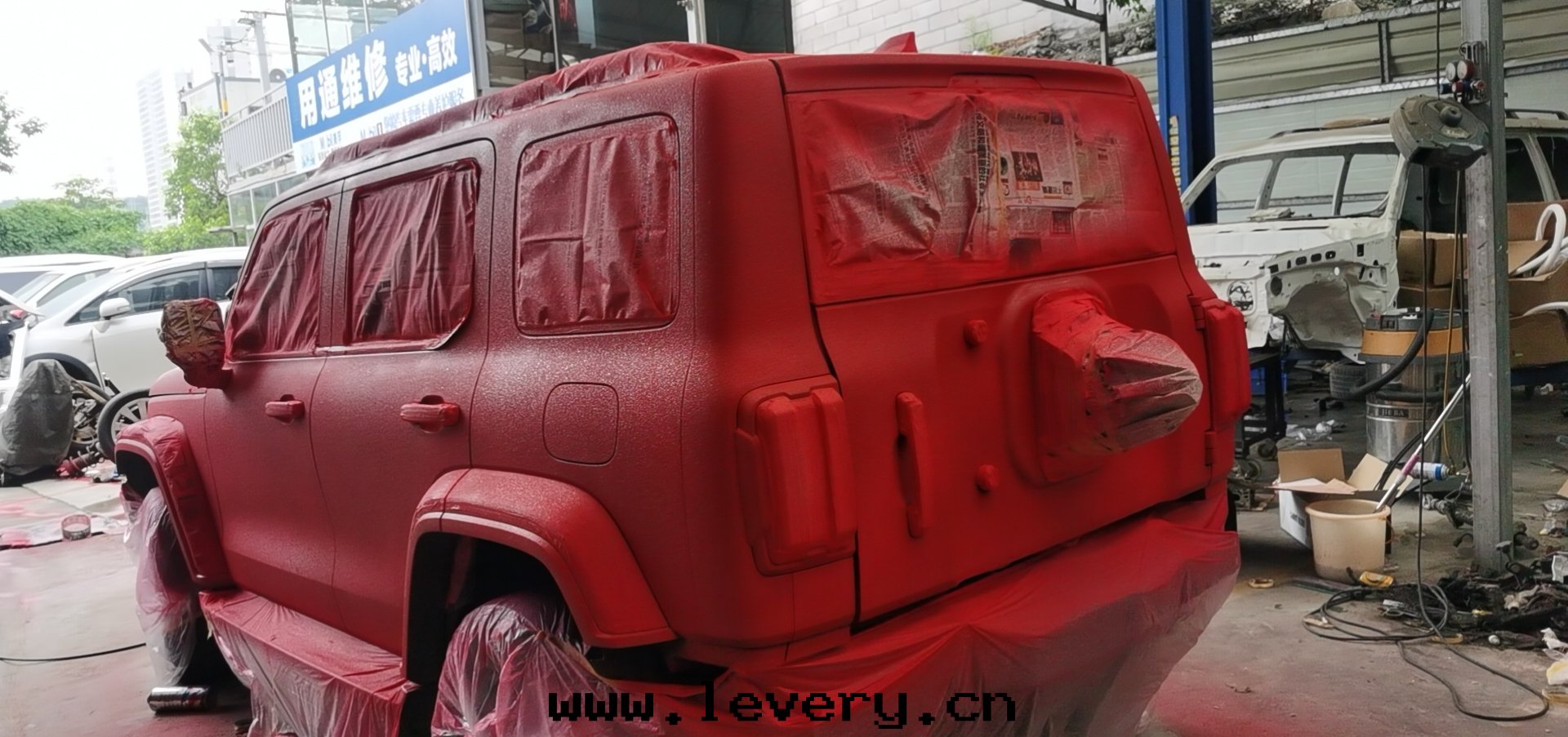 固諾犀牛漆-坦克(kè)300改色(sè)