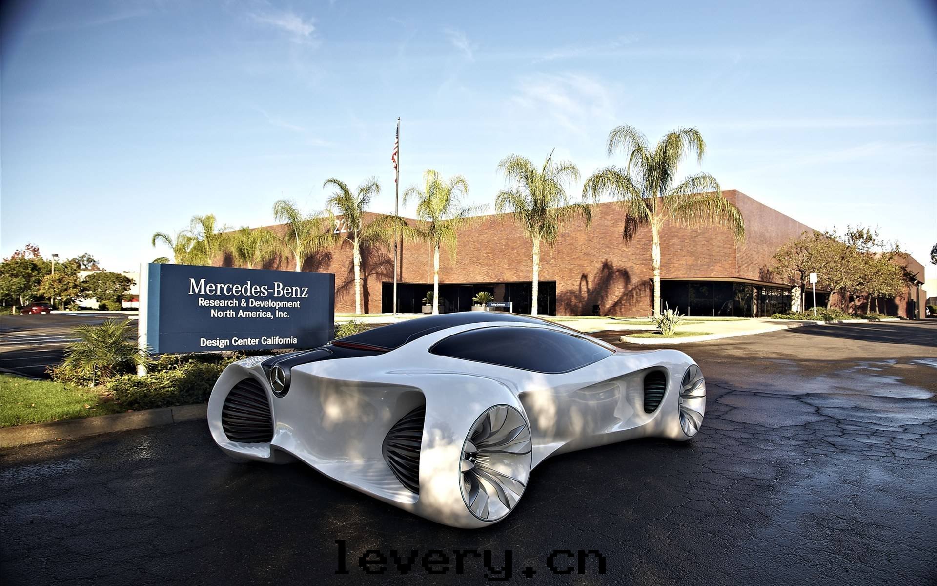 【車境界學(xué)堂】汽車长时(shí)間(jiān)停駛，需要(yào)做的(de)特(tè)别養護