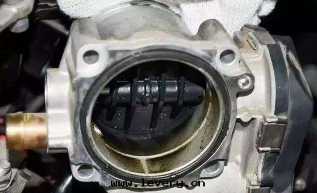 汽車保養除了(le)常規項目是(shì)否應(yìng)該做节(jié)气(qì)門(mén)、積碳等等的(de)清(qīng)洗