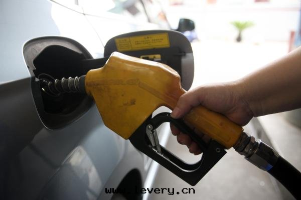 【車境界學(xué)堂】哪些(xiē)汽車養護用(yòng)品是(shì)雞肋？