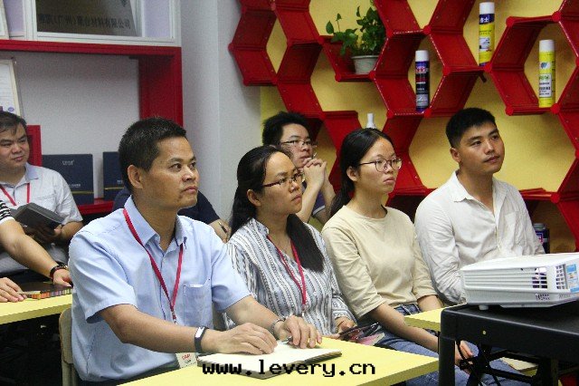 企業培訓 | 車境界開(kāi)展(zhǎn)職業健康安(ān)全(quán)意(yì)識培訓