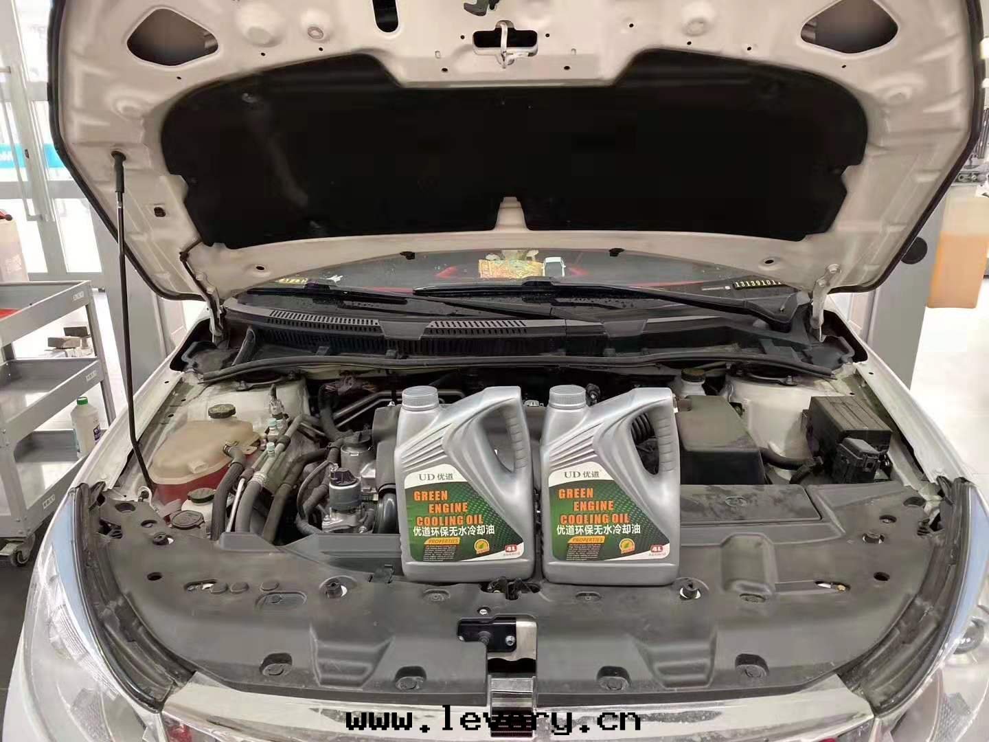 廣州無水(shuǐ)冷(lěng)卻液的(de)主要優勢有(yǒu)哪些(xiē)